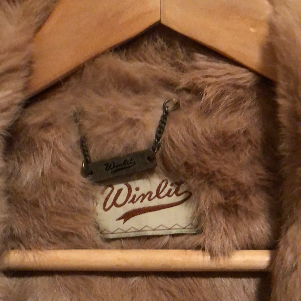 Fur coat - Picture 2 of 2